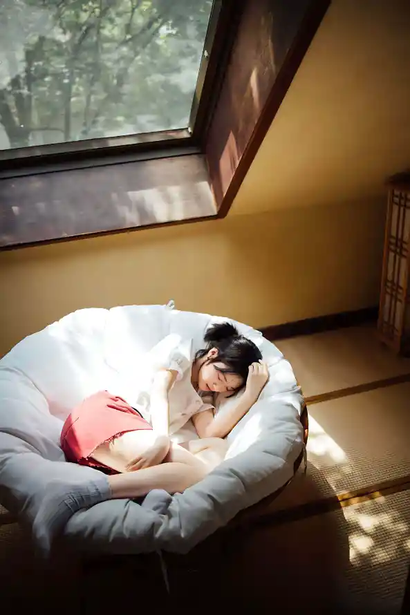 在线九九色婷婷在线播放av在线字幕：真实体验与安全风险全解析